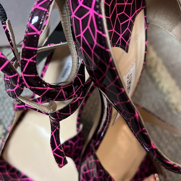 Jimmy Choo-Lance Sandal - Picture 13 of 13